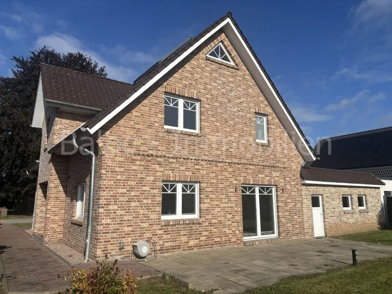 Immobilienangebot - Lübeck - Alle - Einfamilienhaus mit viel Platz auf großem Eigenlandgrundstück!