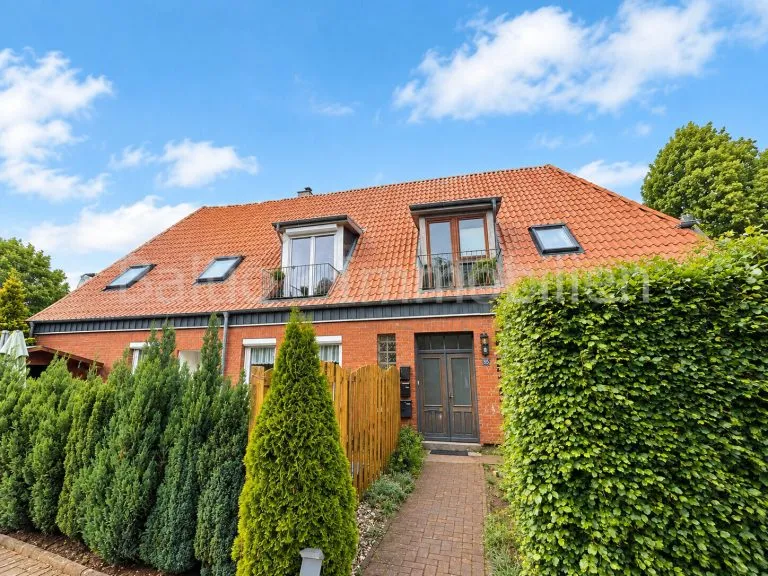 Immobilienangebot - Hohenwestedt - Alle - 3-Zimmer Dachgeschosswohnung 
- provisionsfrei -