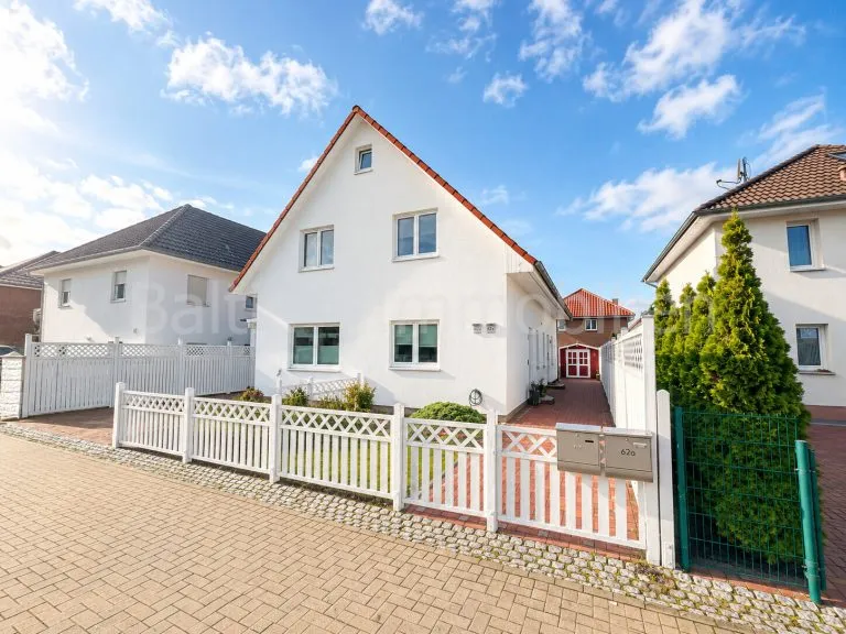 Immobilienangebot - Hamburg Bergedorf - Alle - Doppelhaushälfte  von 2008 in gefragter Lage !
- vereinbaren Sie schnell einen Termin ! -